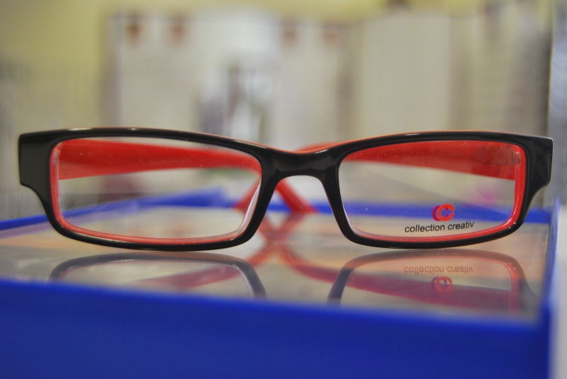 opticien-LE VAL-min_view-sight-lens-frame-optics-spectacles-1141012-pxhere.com